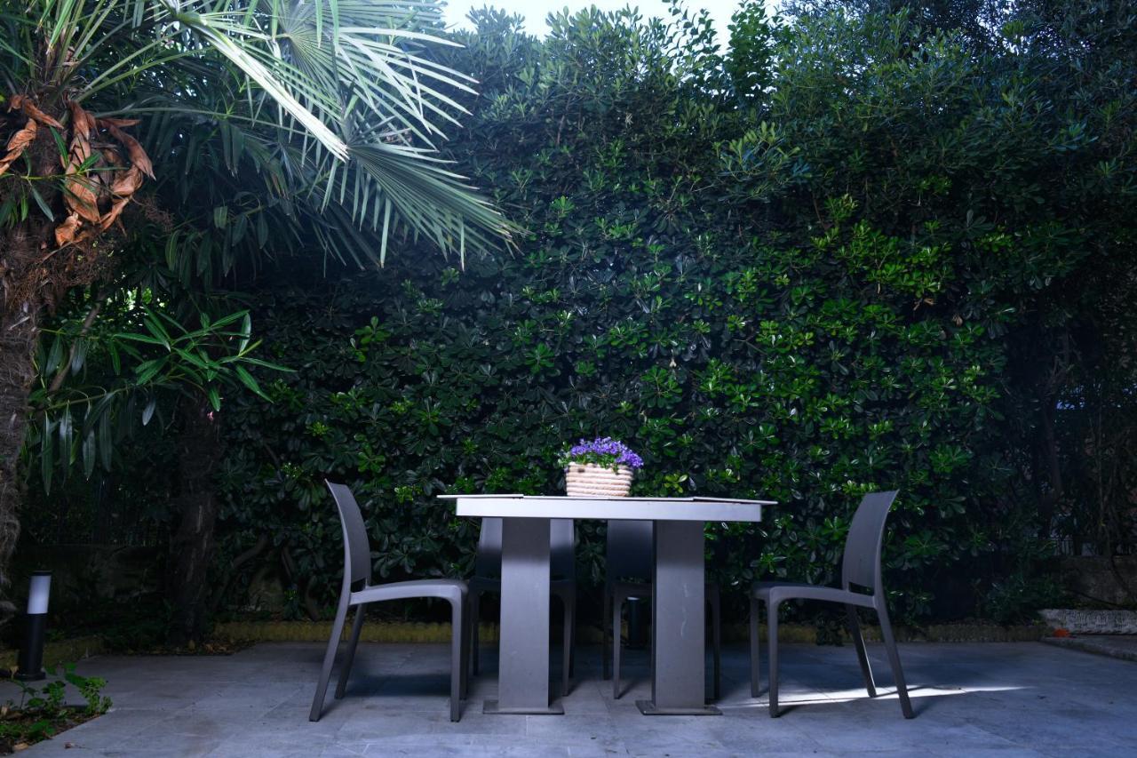 La Villa Bed & Breakfast Milano Eksteriør billede